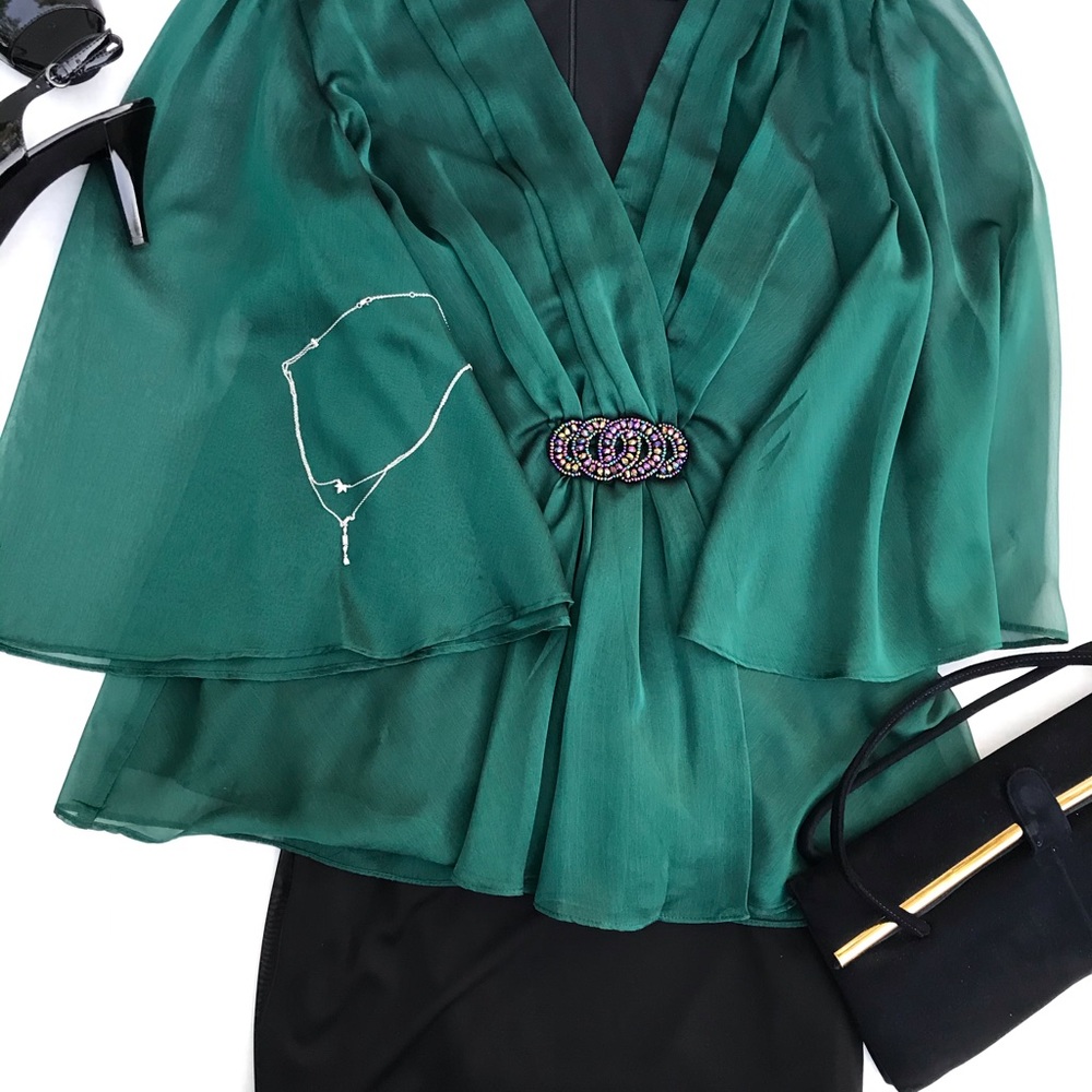 Dressbarn Boho Top sheer emerald green